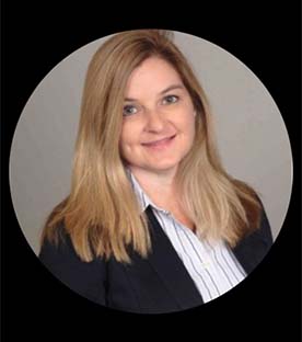 Photo of Kelly Dewey